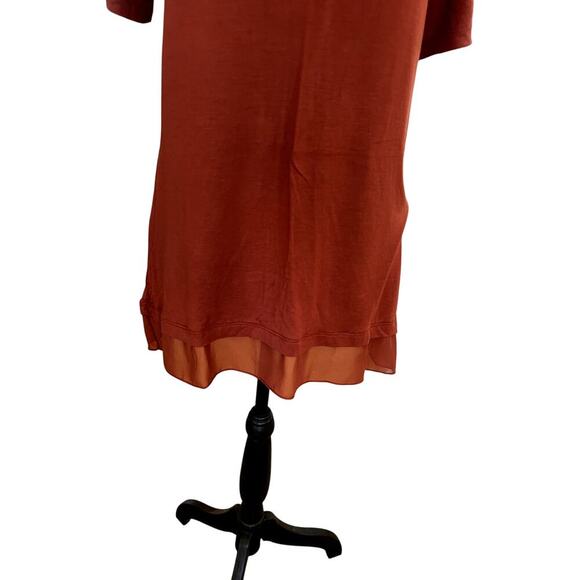 Nine West short sleeve crewneck clay color T-shirt with sheer hem. Women's S - Picture 5 of 9